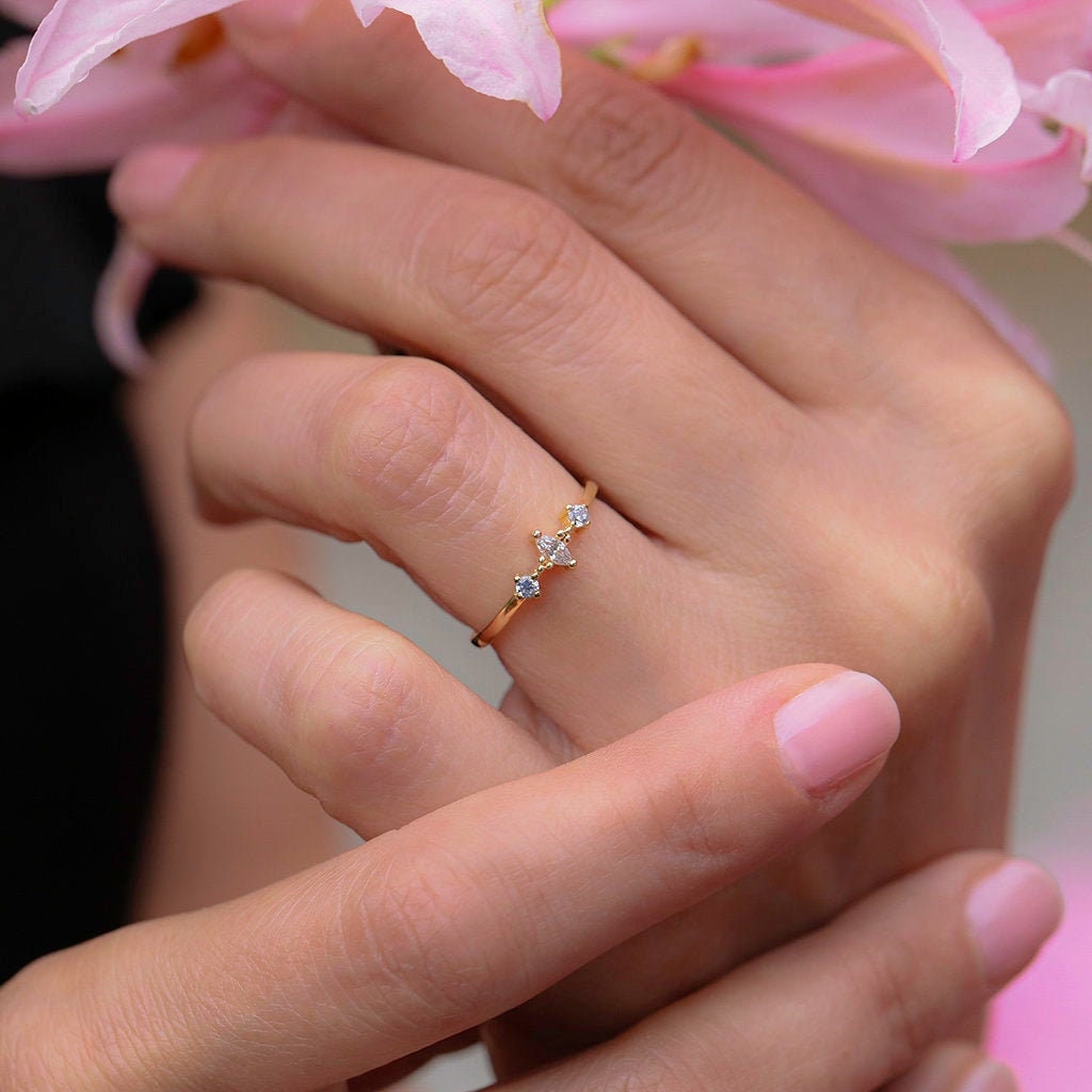 Dainty Marquise Ring, Vermeil Rose Gold or white gold Crystal Ring Minimal Ring, Bridesmaids Gift Delicate Statement Ring