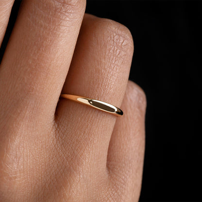MINI SIGNET RING - Dainty Stacking Ring - Skinny Minimalist Ring - Classic Signet