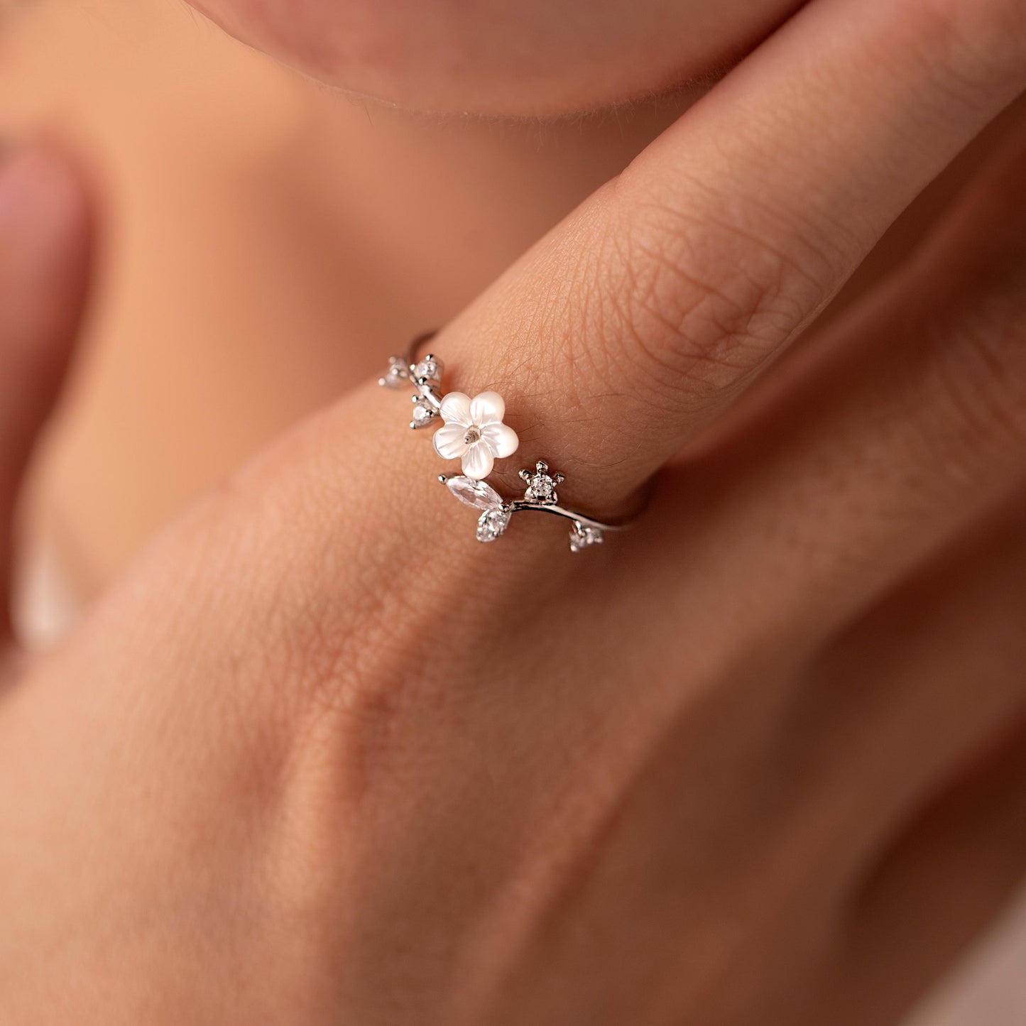 Birth Flower Ring, Mother of Pearl Sakura Rings, Adjustable Delicate Rings, Personalized Gift, Christmas Gifts, Birthday Anniversary Jewelry