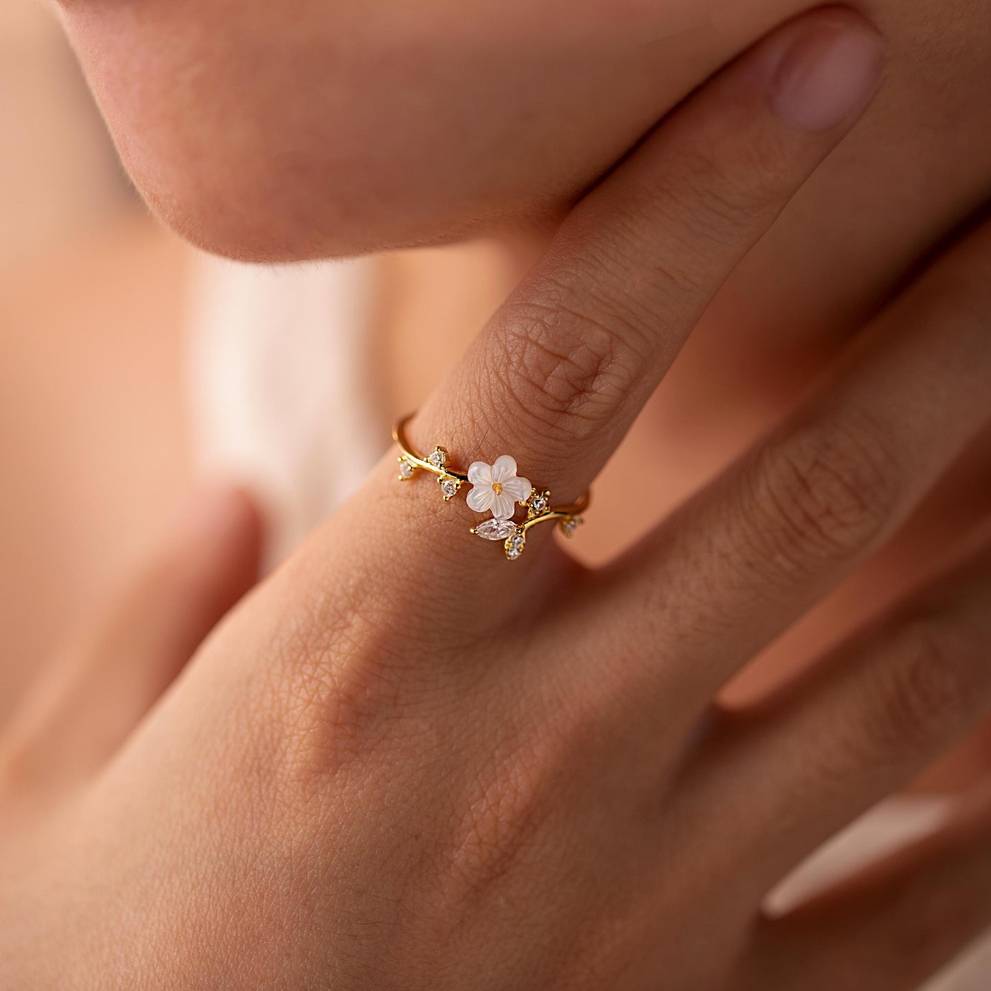 Birth Flower Ring, Mother of Pearl Sakura Rings, Adjustable Delicate Rings, Personalized Gift, Christmas Gifts, Birthday Anniversary Jewelry